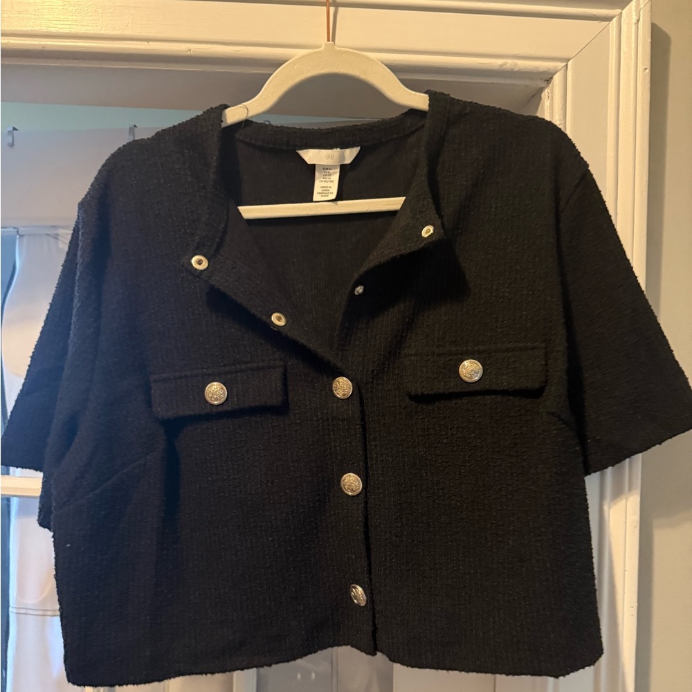 H&M Black Short-Sleeve Button-Front Boxy Shirt